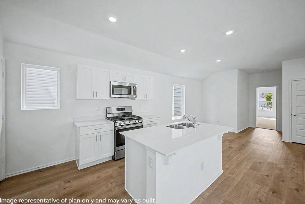 3512 Maggie RD, Mustang, OK 73064