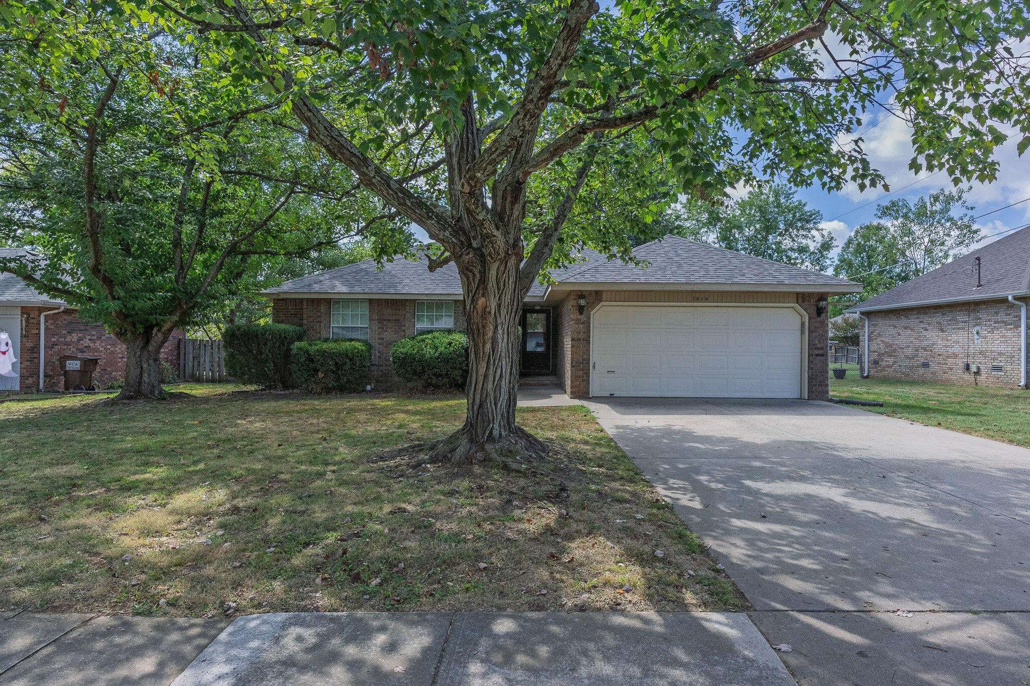 3814 W Harrison ST, Springfield, MO 65802