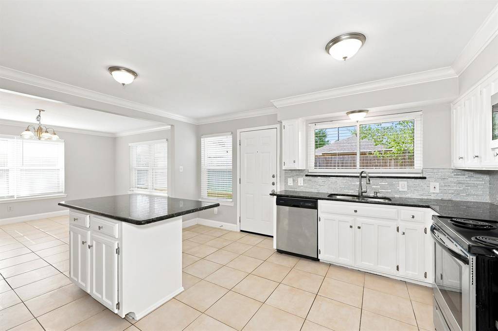 1901 Creek Wood Court, Irving, TX 75060