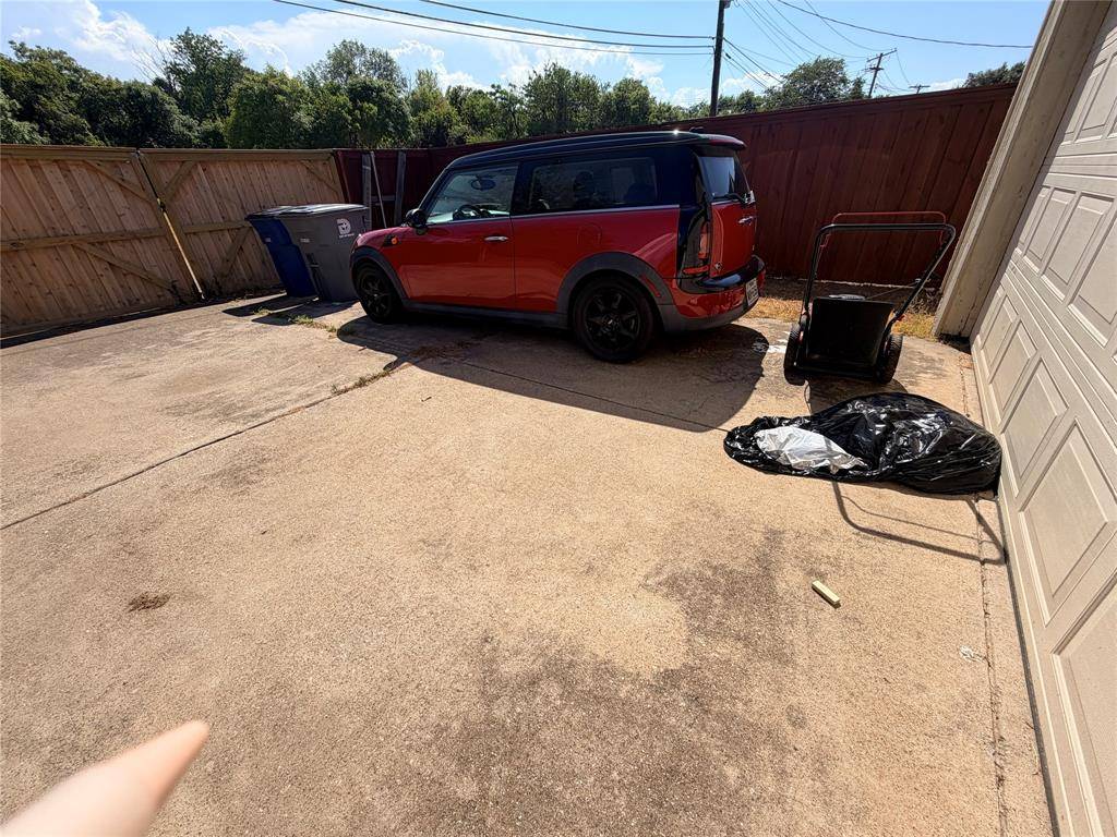 7116 Chinaberry Road, Dallas, TX 75249