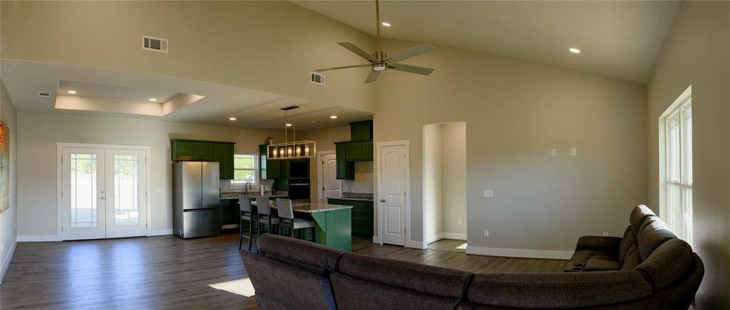 80 Catamaran Court, Gordonville, TX 76245