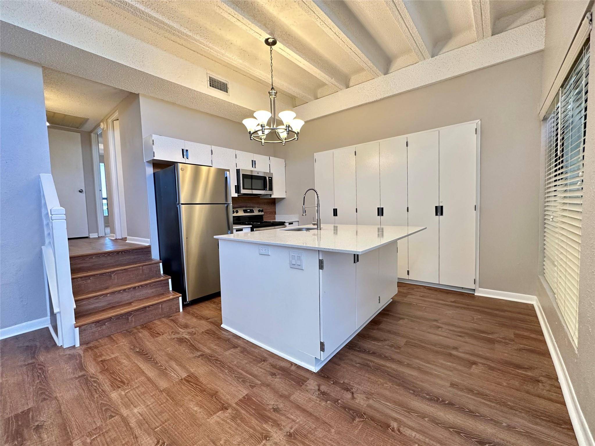 5914 Lago Vista WAY #C25, Lago Vista, TX 78645