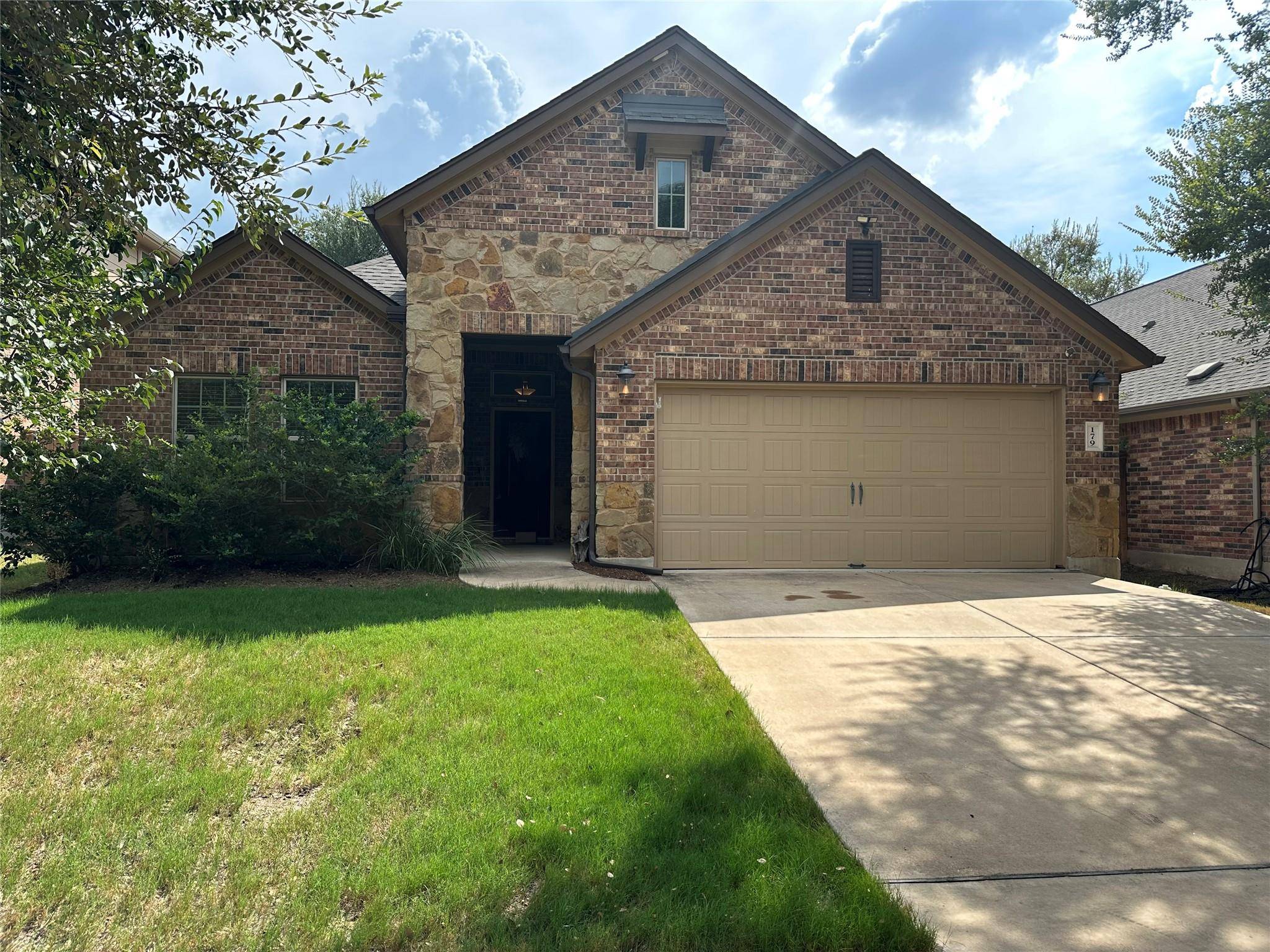 179 Blushing DR, Buda, TX 78610