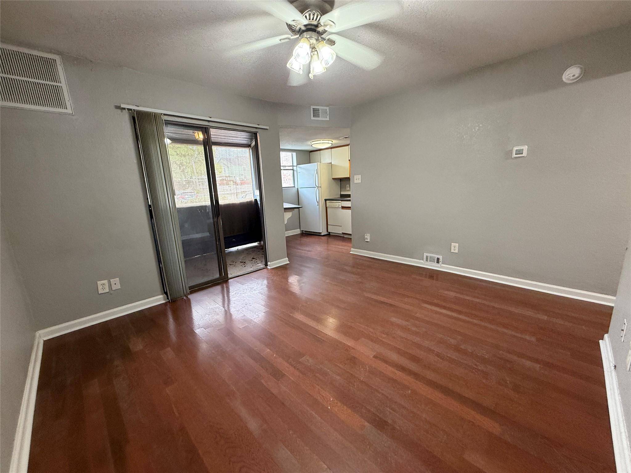 2500 Burleson RD #209, Austin, TX 78741