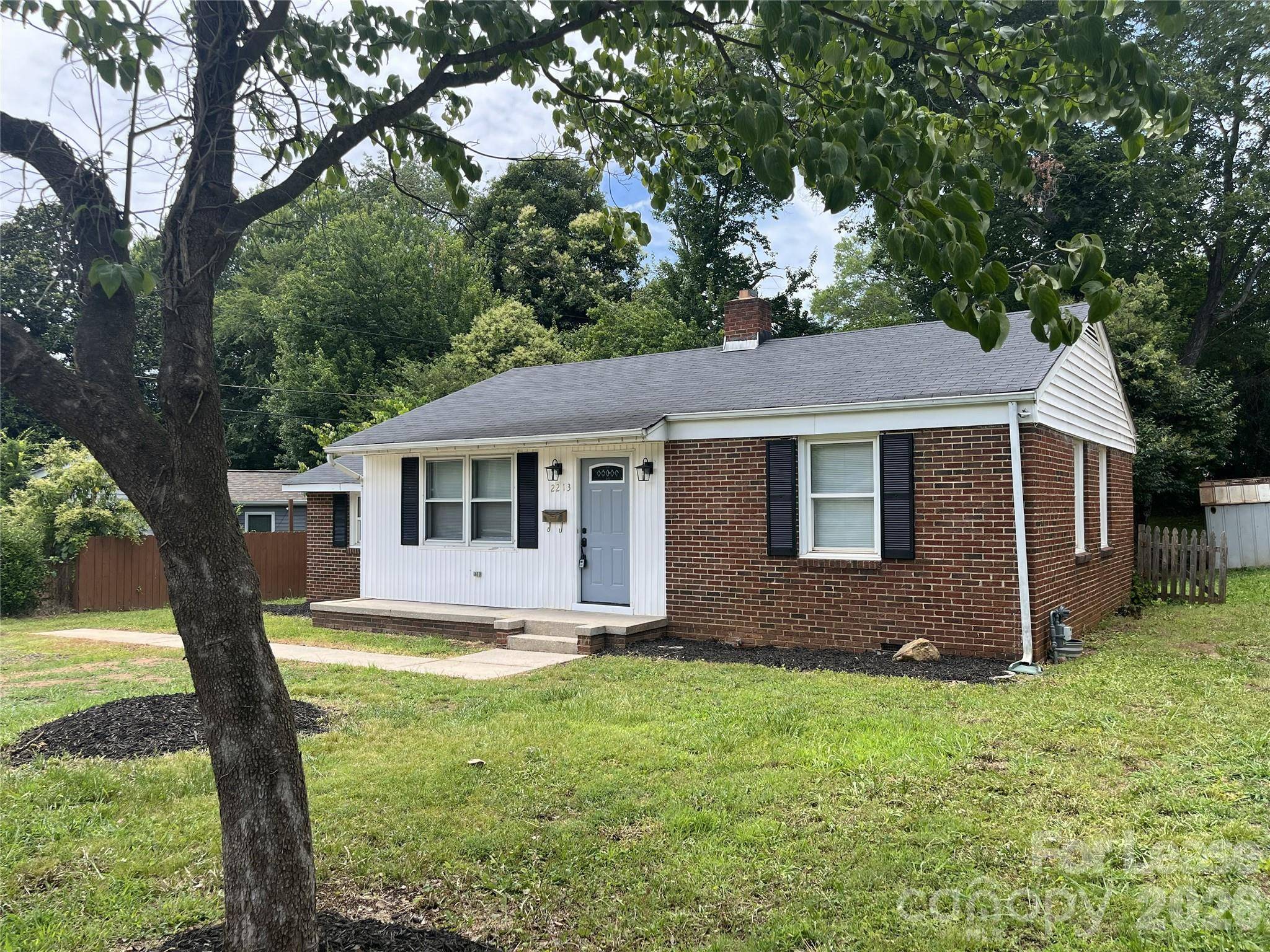 2213 Shamrock DR, Charlotte, NC 28205