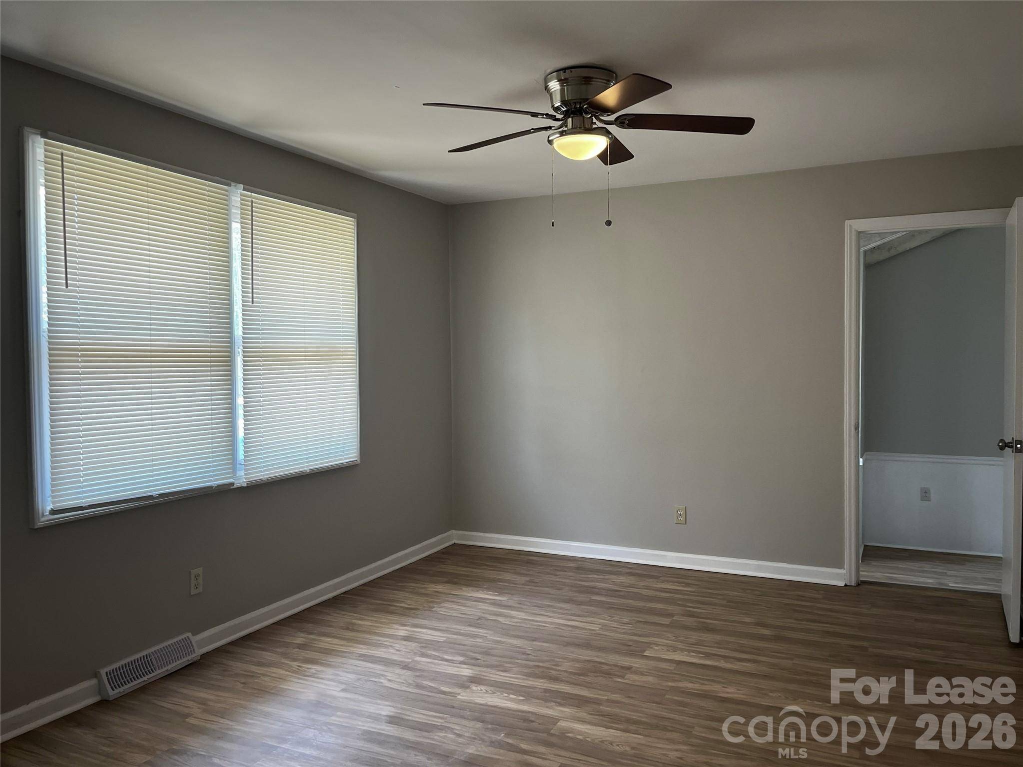 2213 Shamrock DR, Charlotte, NC 28205