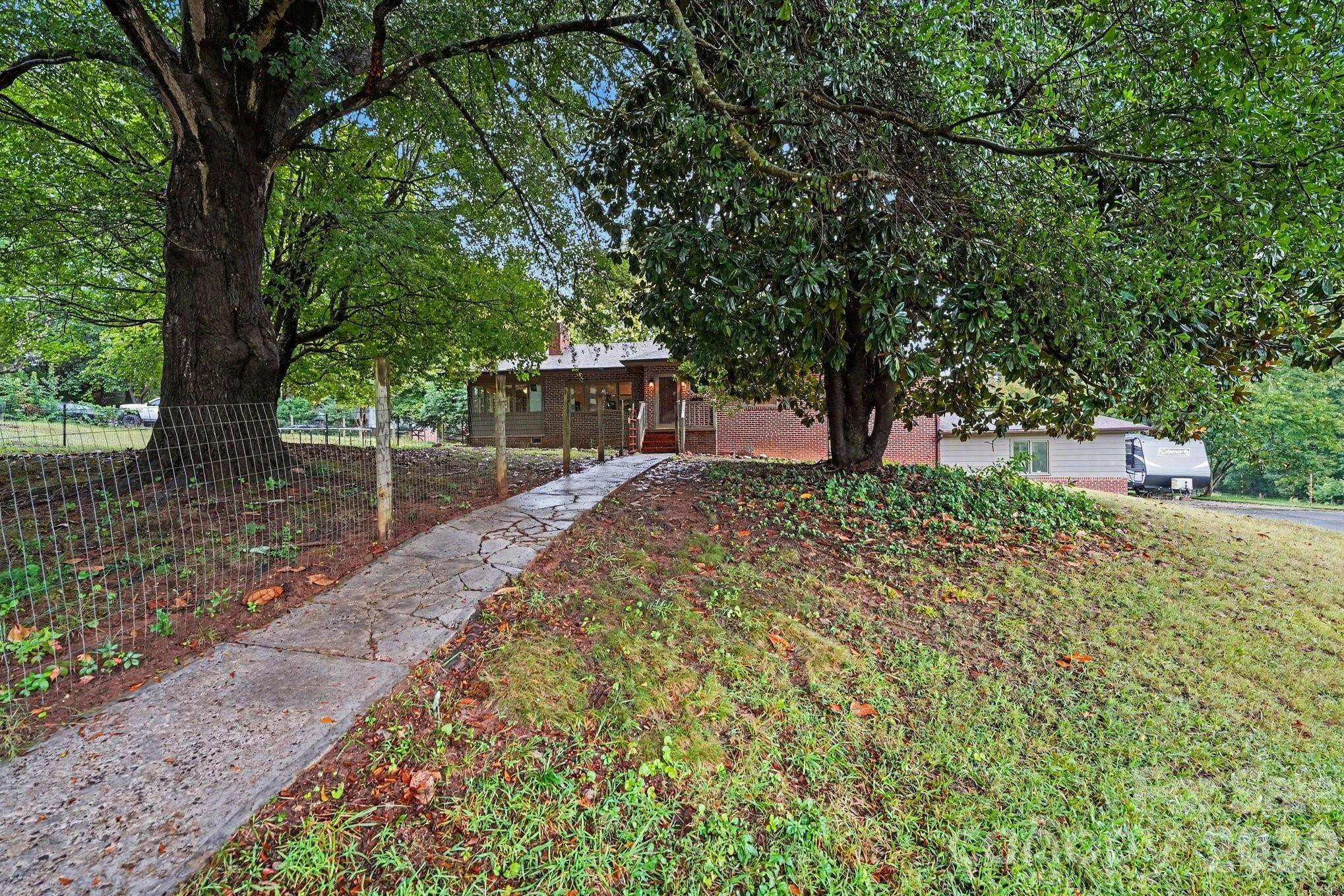 226 Pleasant Hill DR, Elkin, NC 28621