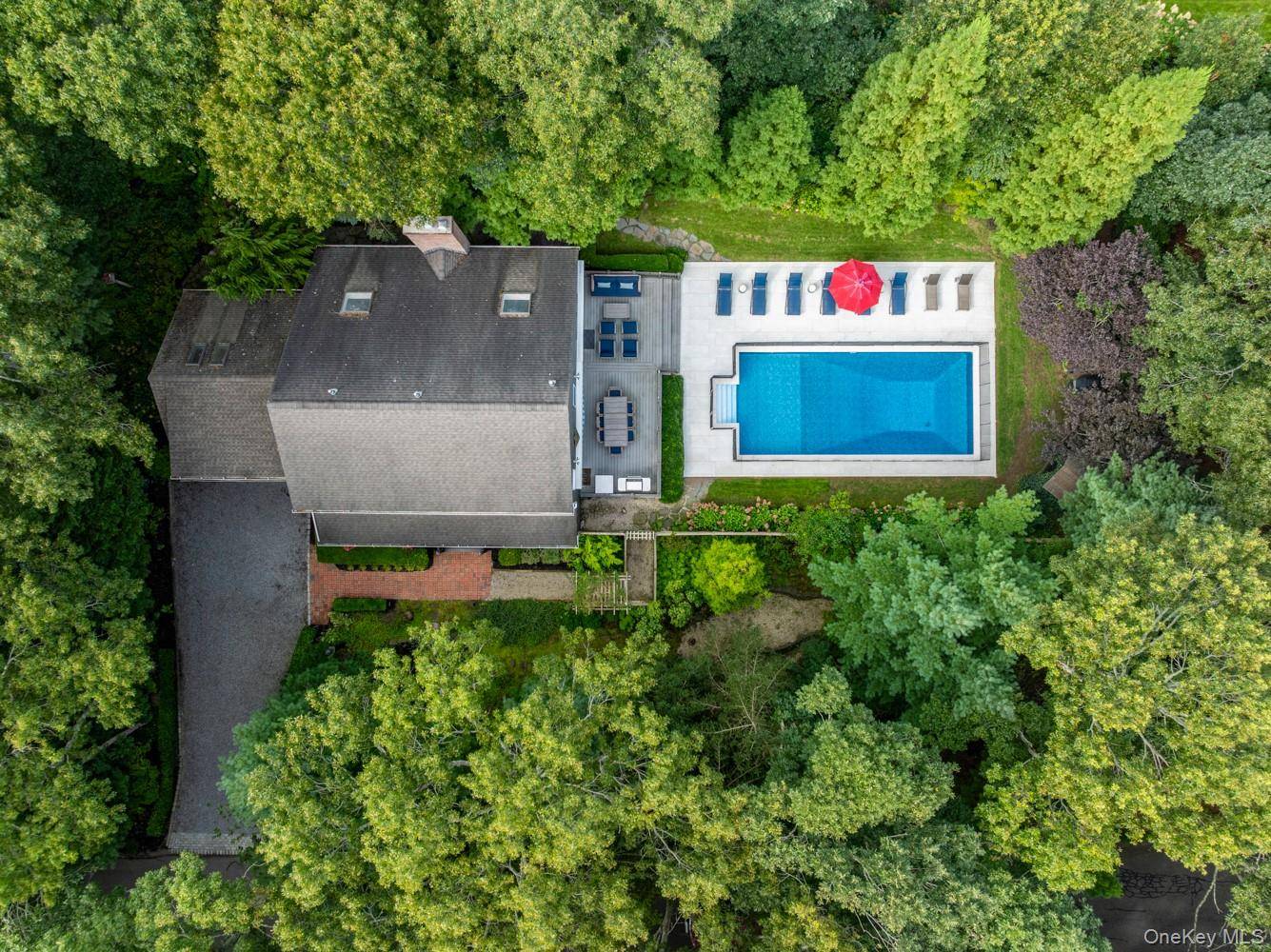 37 Barnes AVE, East Hampton, NY 11937