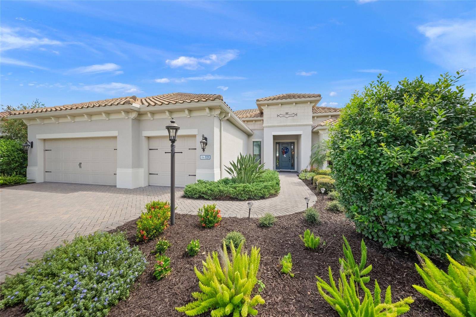 939 RIVER WIND CIR, Bradenton, FL 34212
