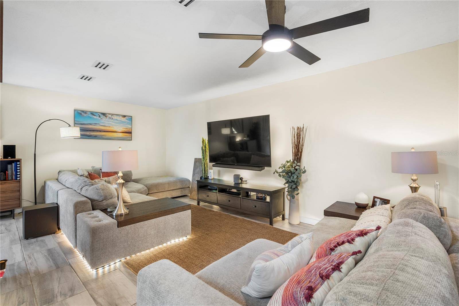 656 OLYMPIC DR #17-3, Ocoee, FL 34761
