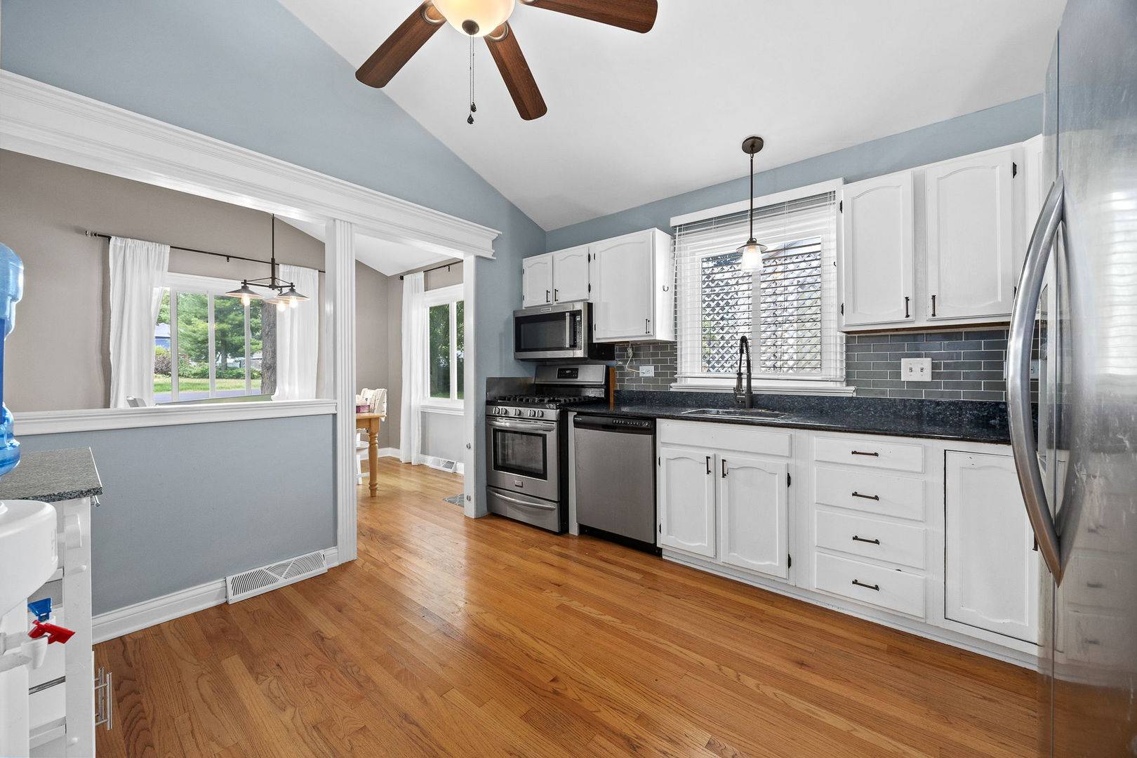 3S625 LORRAINE AVE, Warrenville, IL 60555