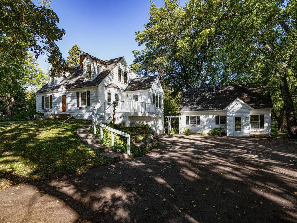 26270 Smithtown RD, Excelsior, MN 55331