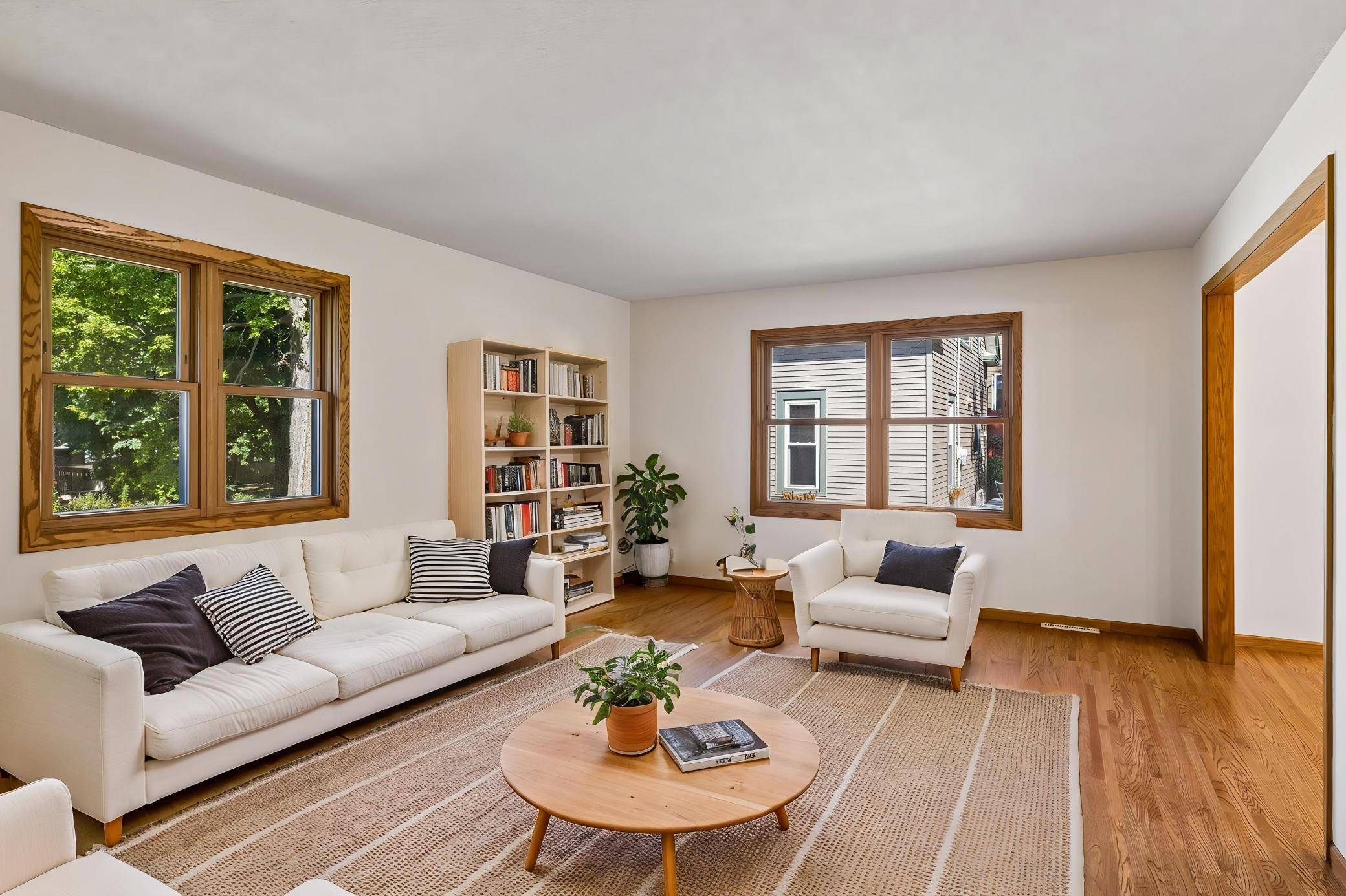 2215 Lincoln ST NE, Minneapolis, MN 55418