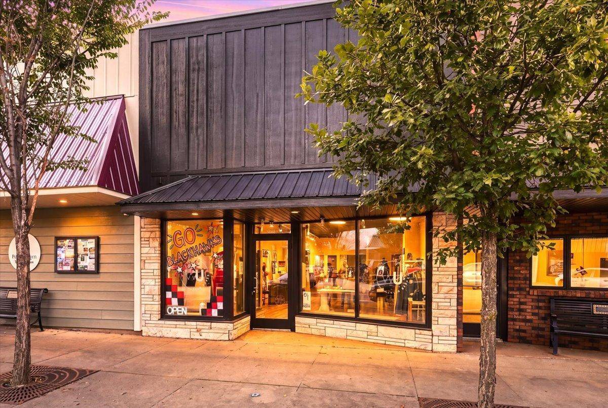 868 Main ST, Baldwin, WI 54002