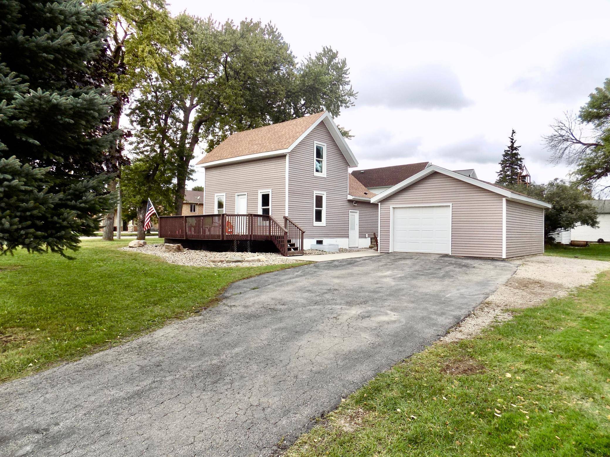 303 1st AVE SE, Grand Meadow, MN 55936