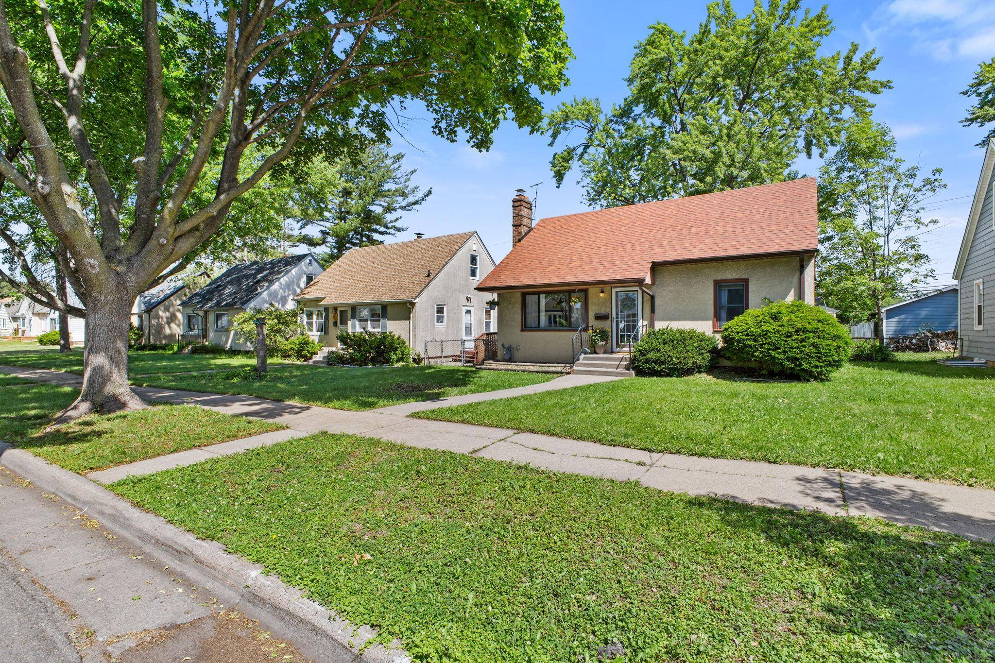 1965 Montana AVE E, Saint Paul, MN 55119