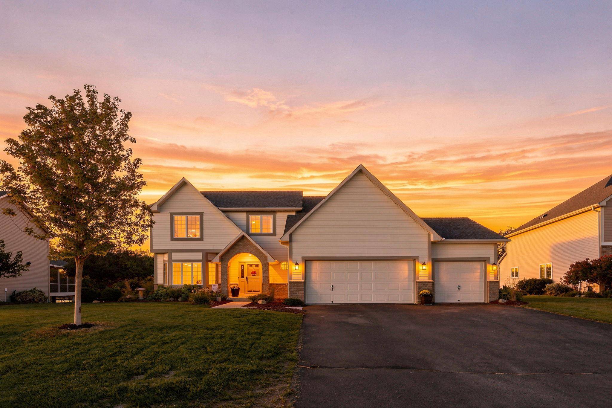 746 Riesgraf RD, Carver, MN 55315