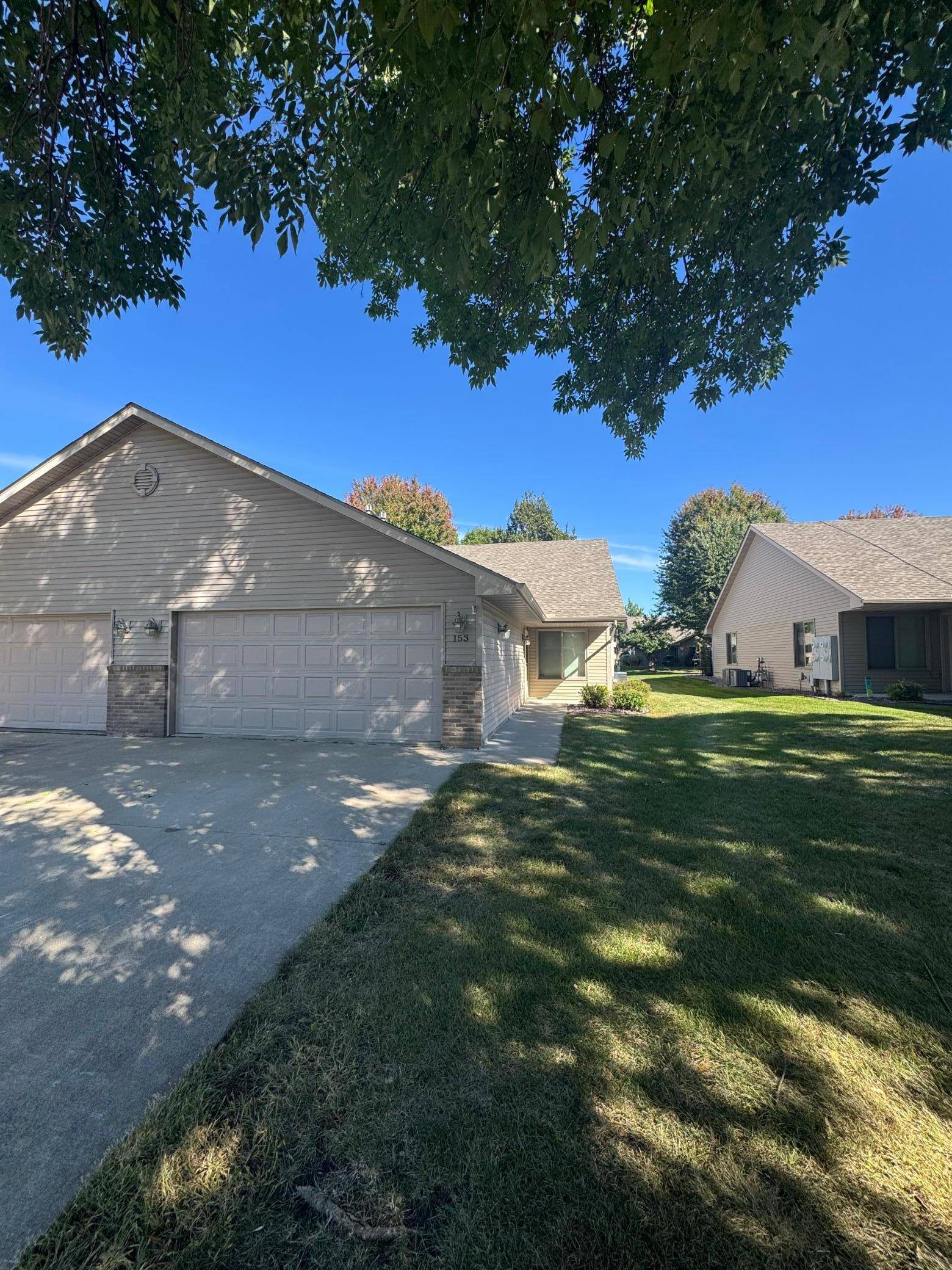 153 S Elm ST, Belle Plaine, MN 56011