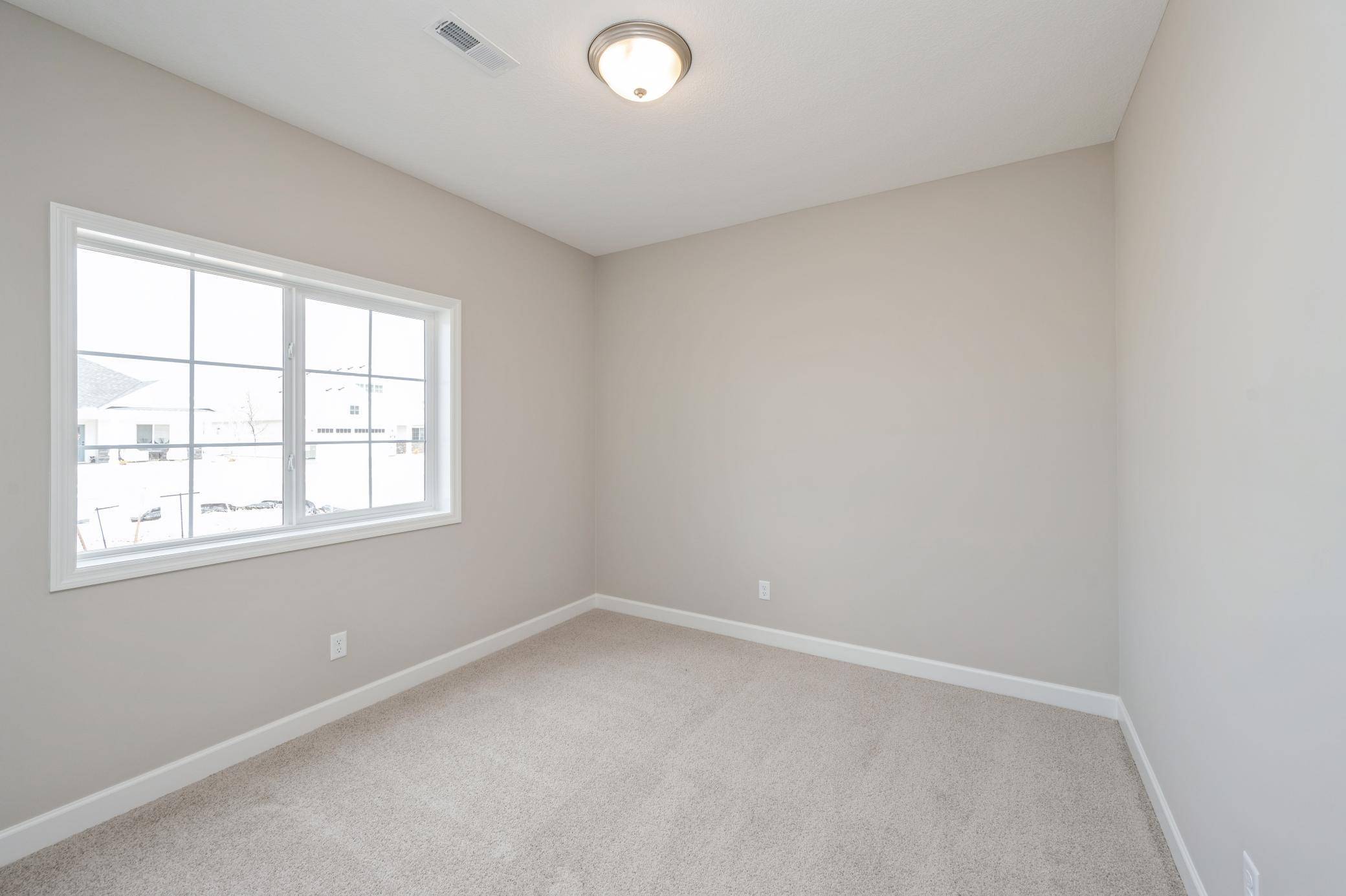 1201 Cedar LN, Montrose, MN 55363
