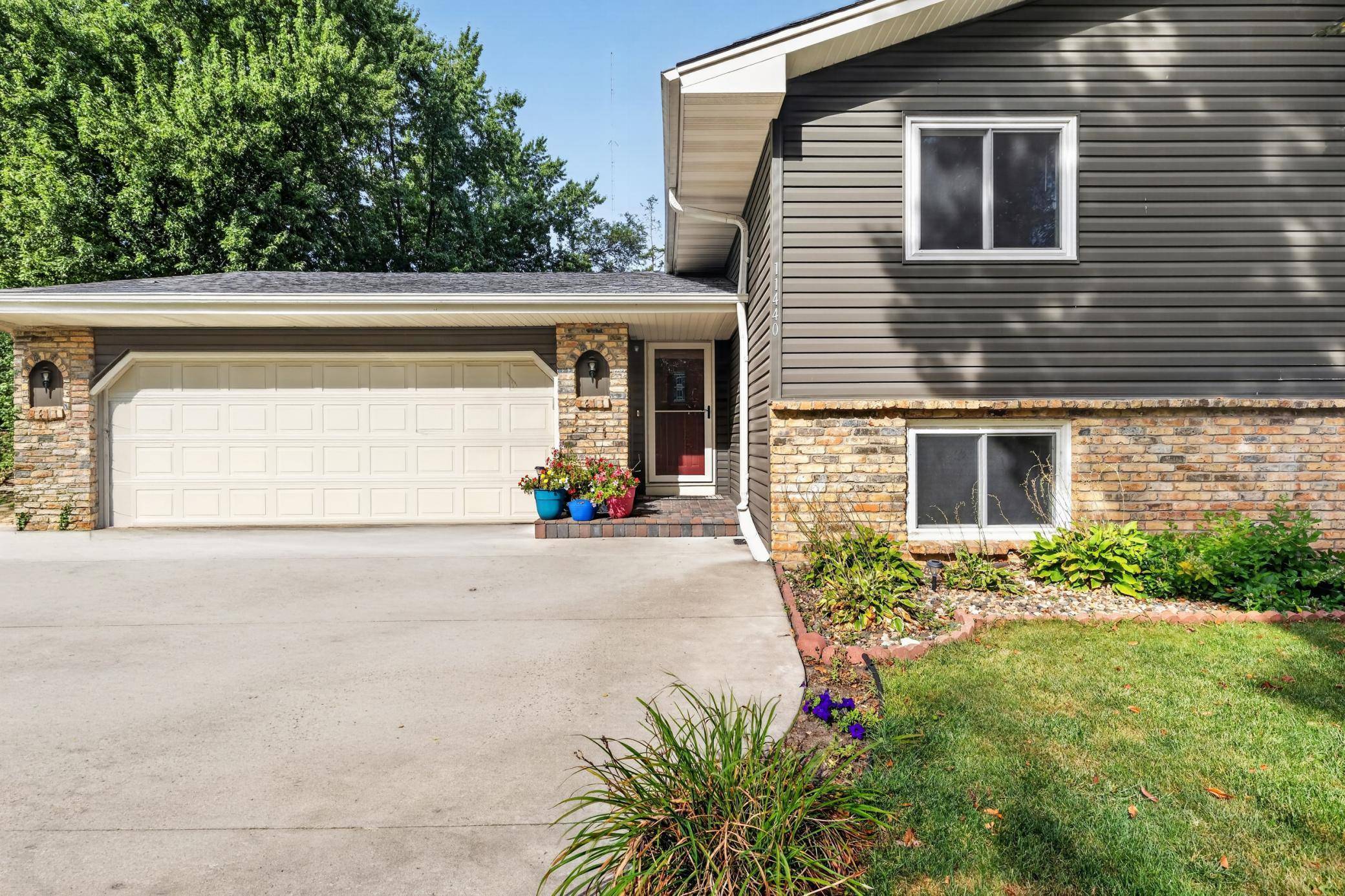 11440 Jonquil ST NW, Coon Rapids, MN 55433