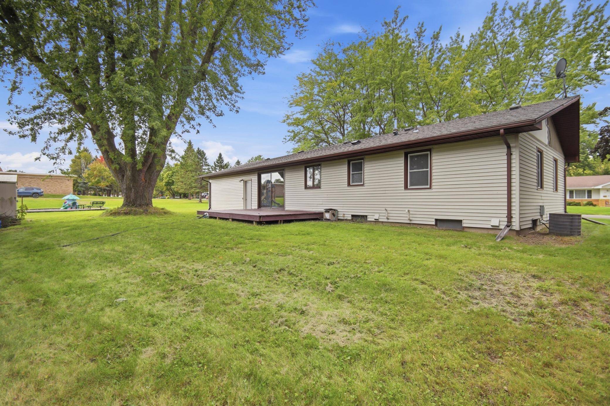 1021 Van Buren AVE, Owatonna, MN 55060