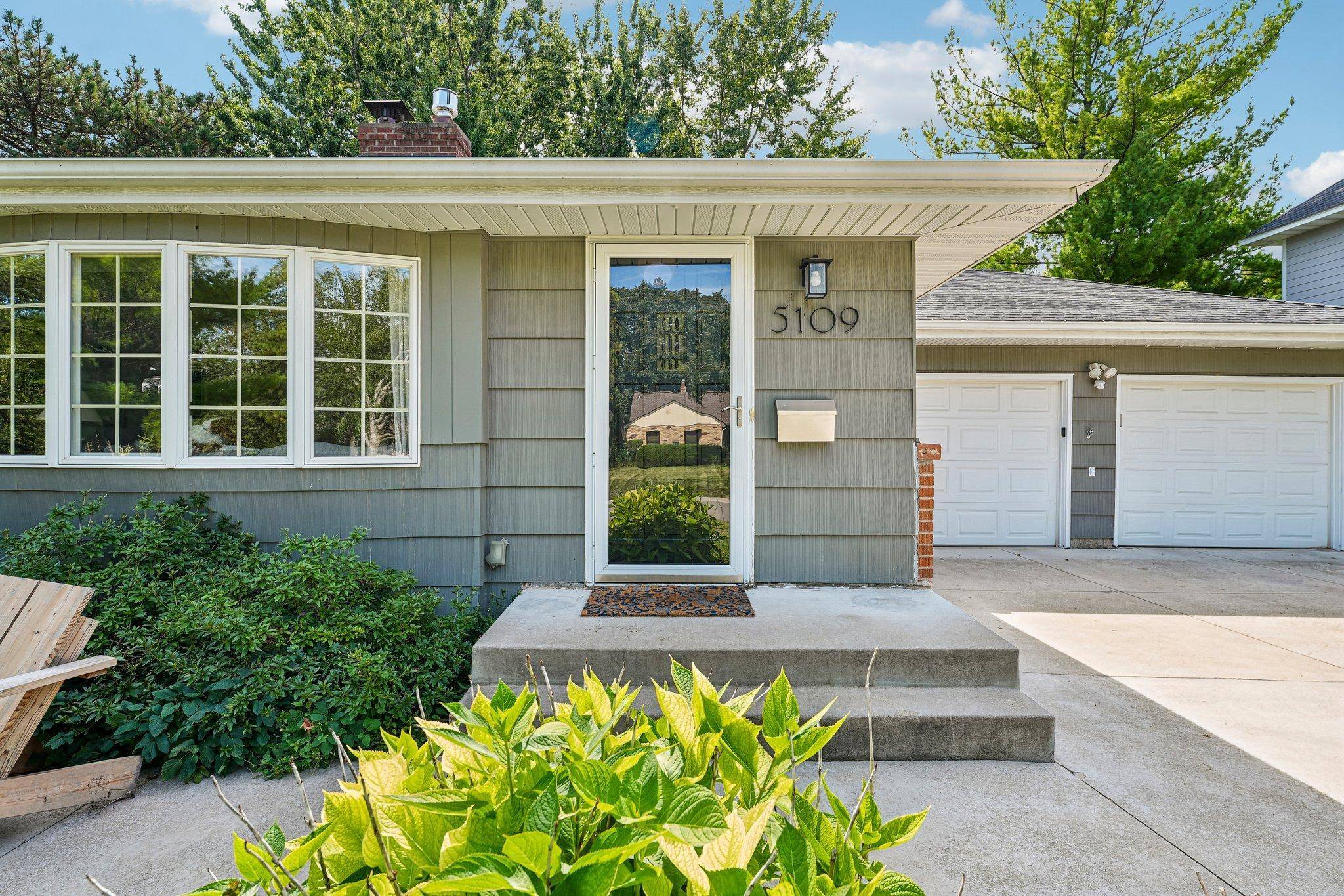 5109 Grove ST, Edina, MN 55436