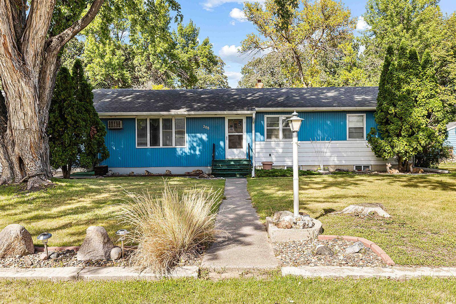 208 Mickey Mouse AVE S, Horace, ND 58047
