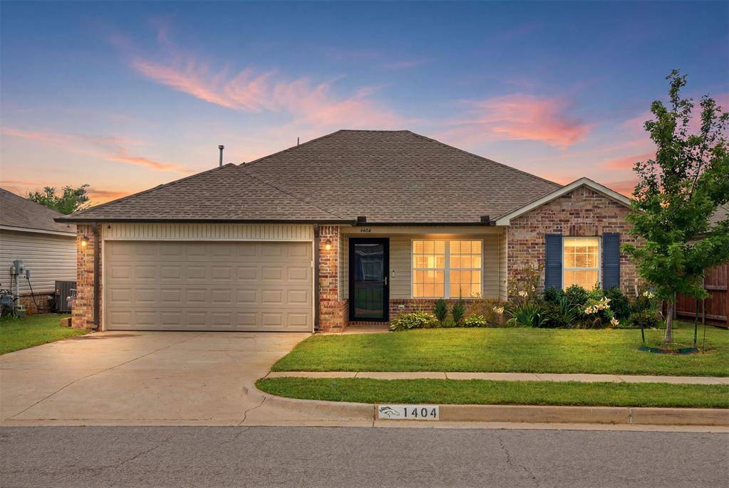 1404 Sandstone DR, Noble, OK 73068