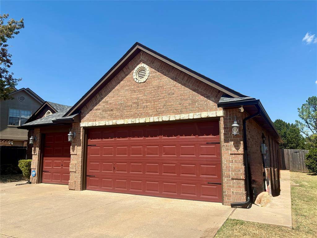 Address not disclosed, Edmond, OK 73012