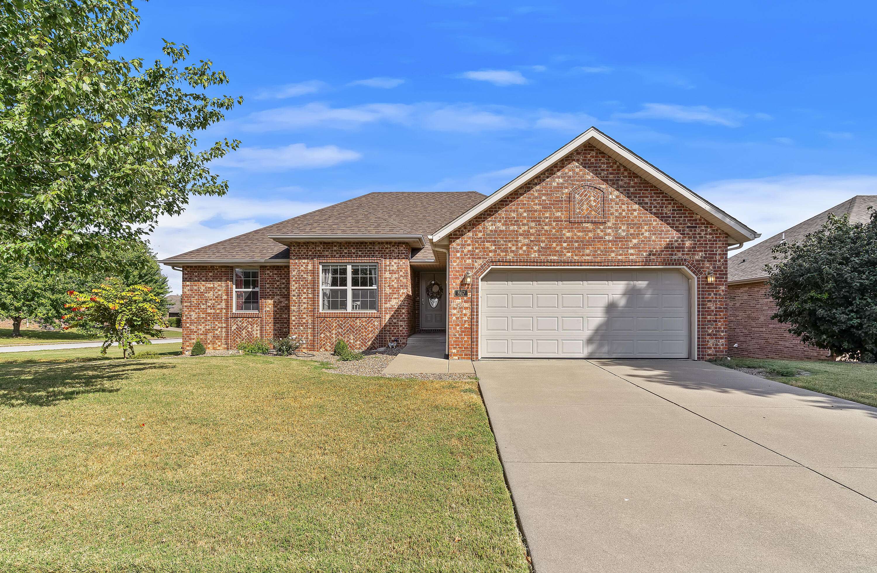 867 W Sole DR, Nixa, MO 65714