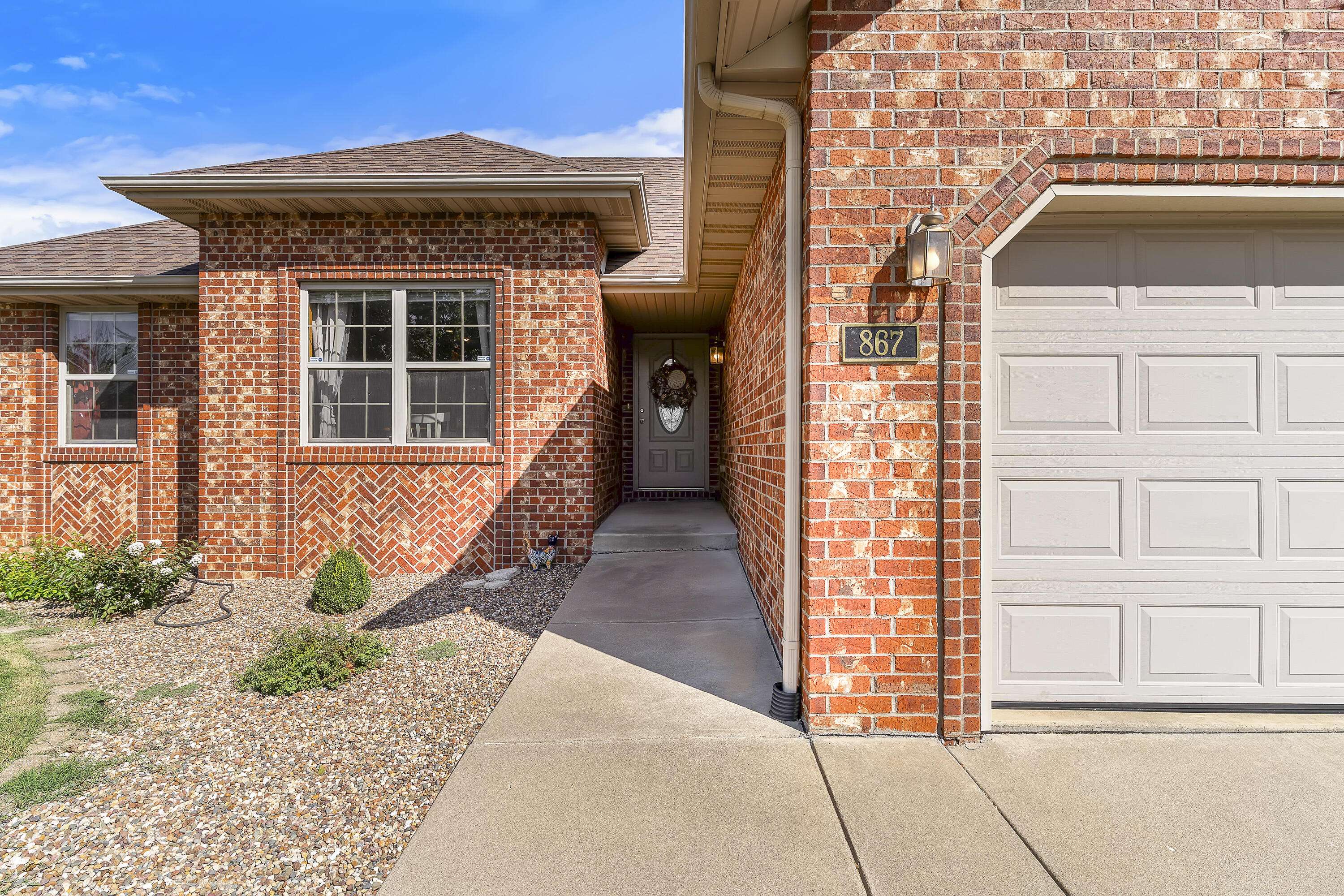 867 W Sole DR, Nixa, MO 65714