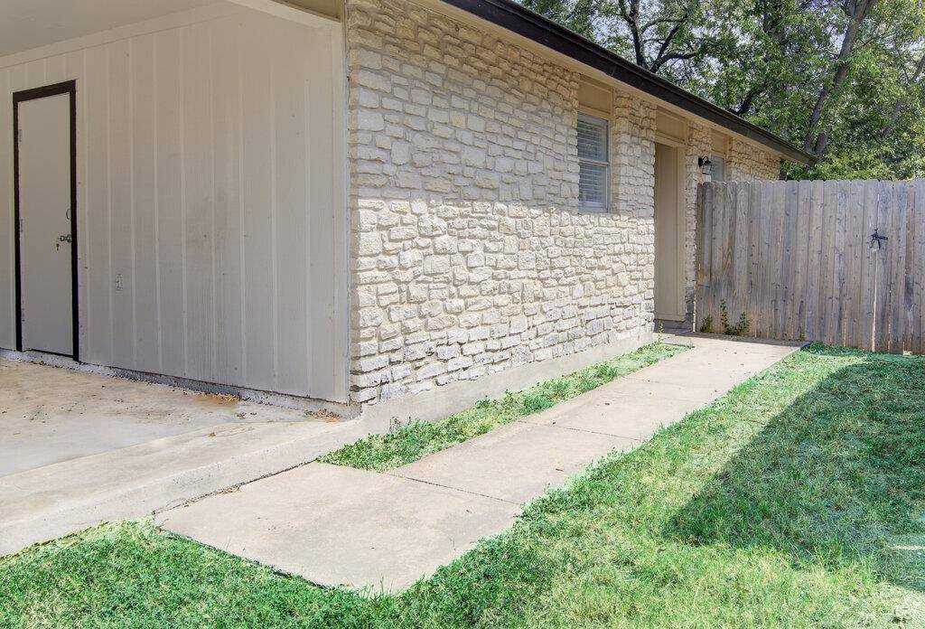 805 Sirocco DR #B, Austin, TX 78745
