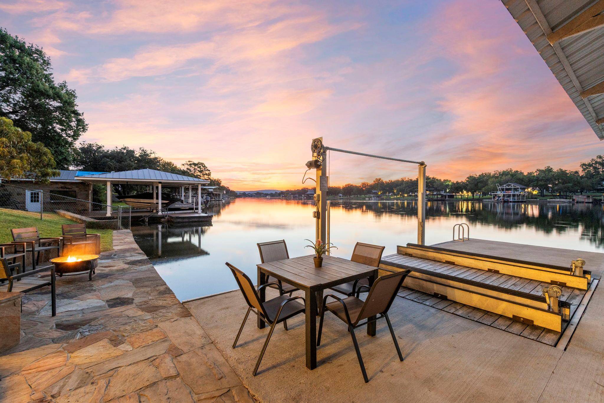 1932 Granite Cove RD, Kingsland, TX 78639