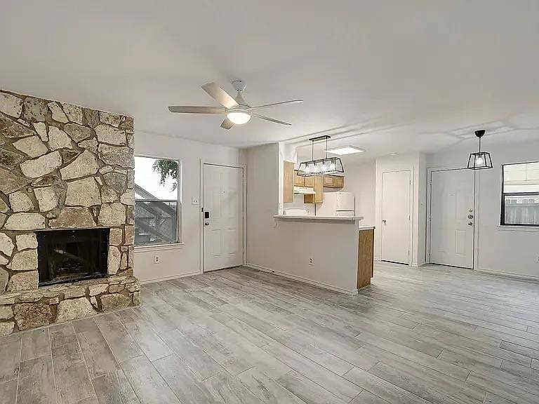809 Bracewood CIR #A, San Marcos, TX 78666