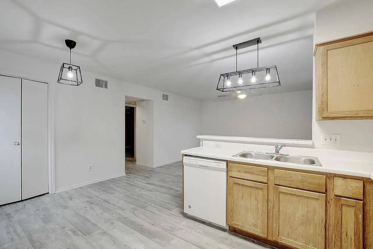 809 Bracewood CIR #A, San Marcos, TX 78666