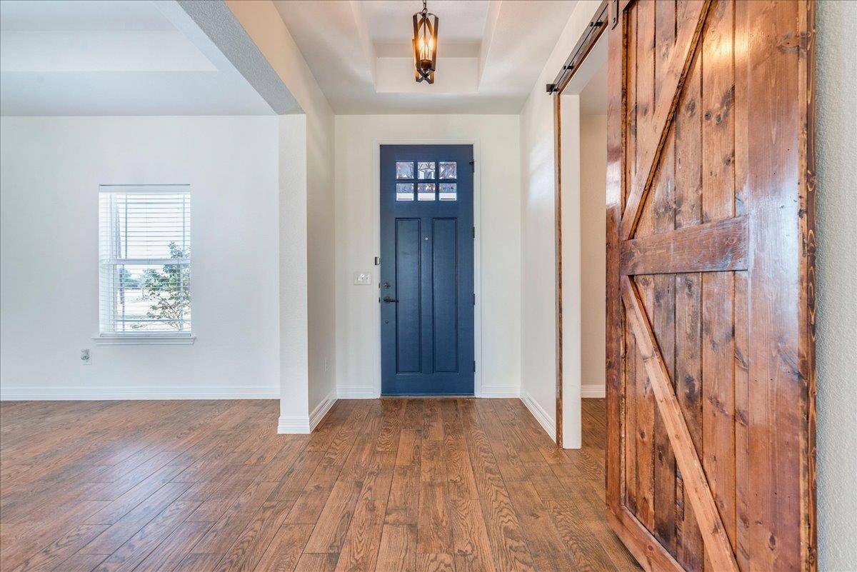 109 Deep Lake CIR, Liberty Hill, TX 78642