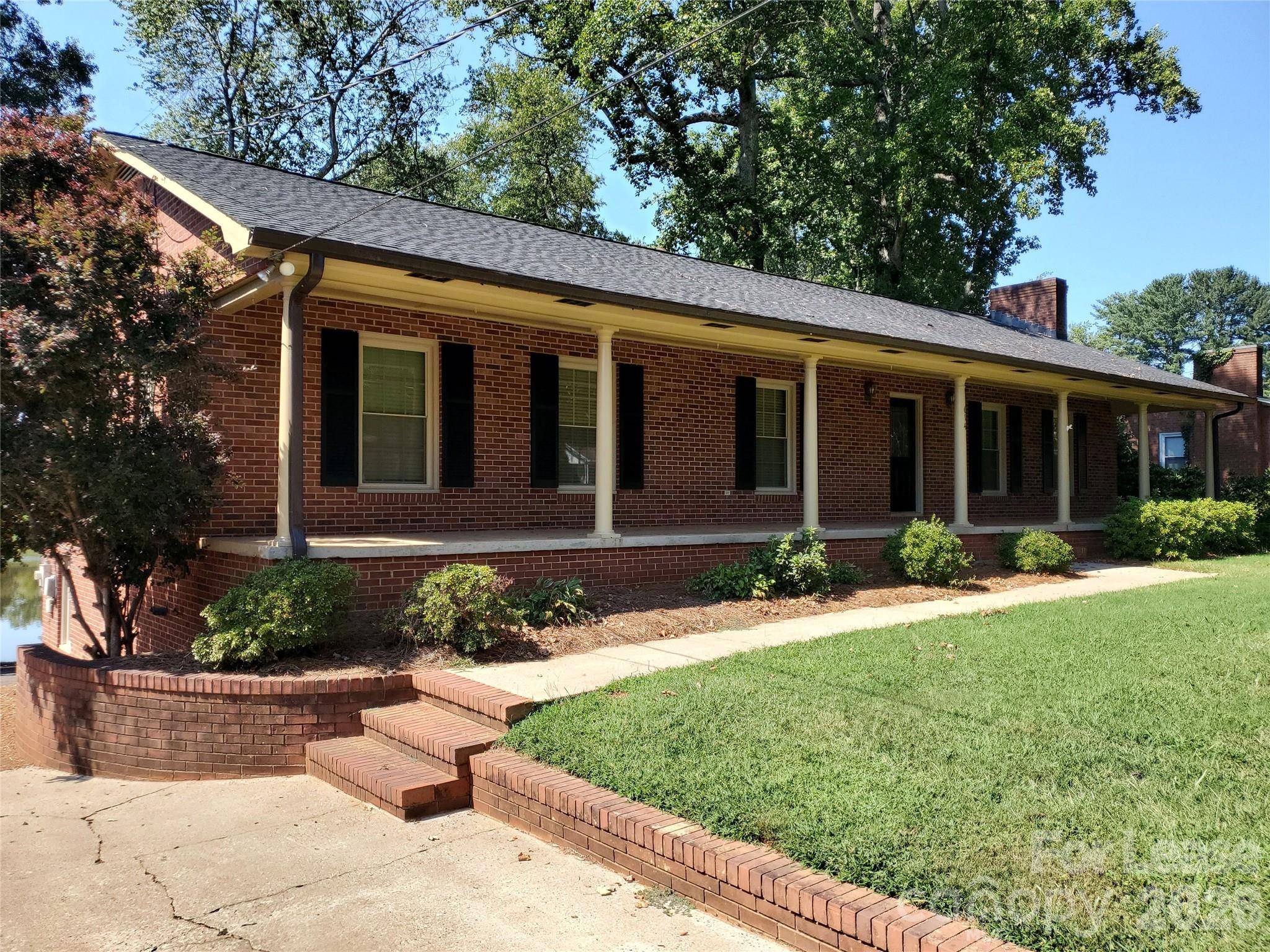 614 Carolina AVE S, Statesville, NC 28677