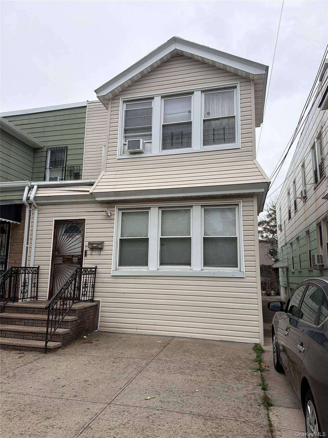 90-08 185 street, Hollis, NY 11423