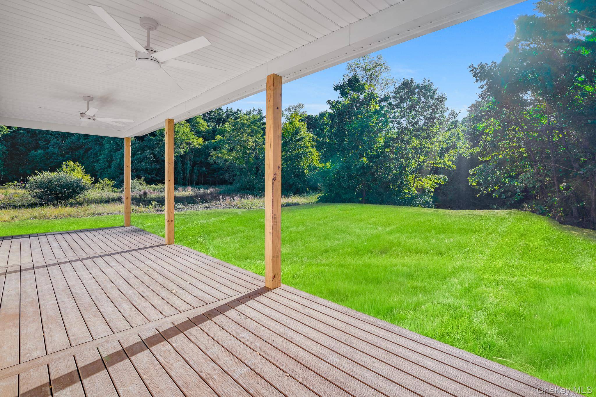 153 S Quaker LN, Hyde Park, NY 12538