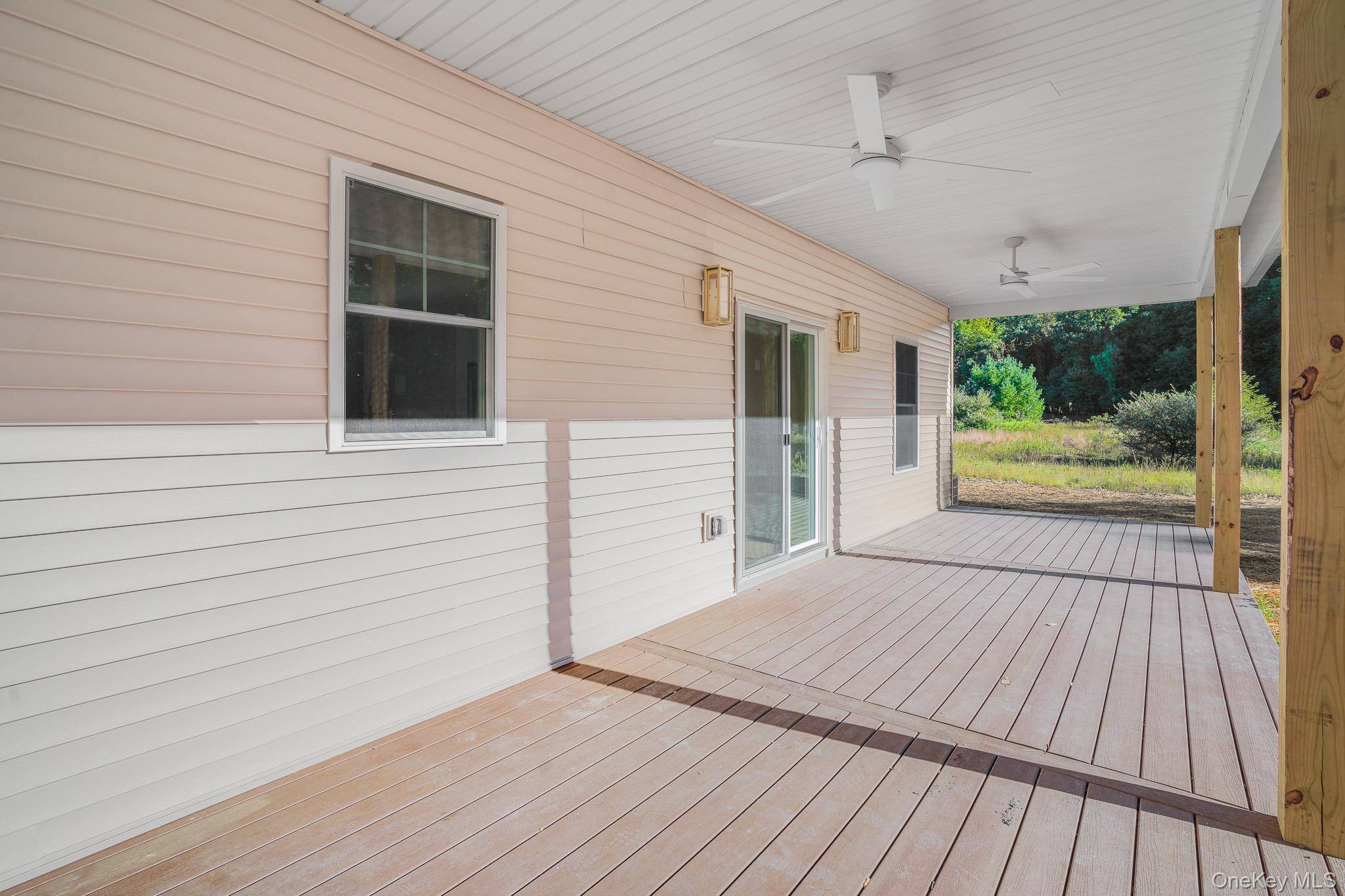 153 S Quaker LN, Hyde Park, NY 12538