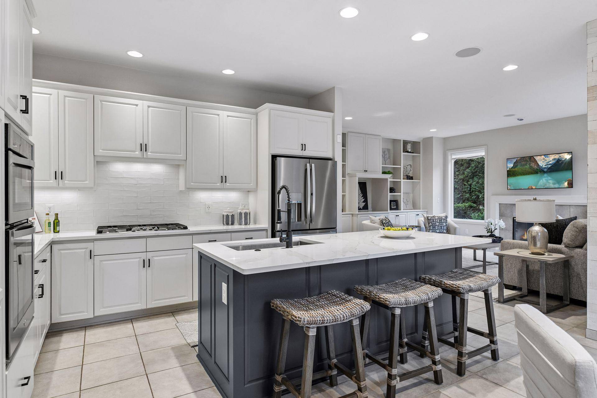 2323 Huntington Point RD W, Minnetonka Beach, MN 55391
