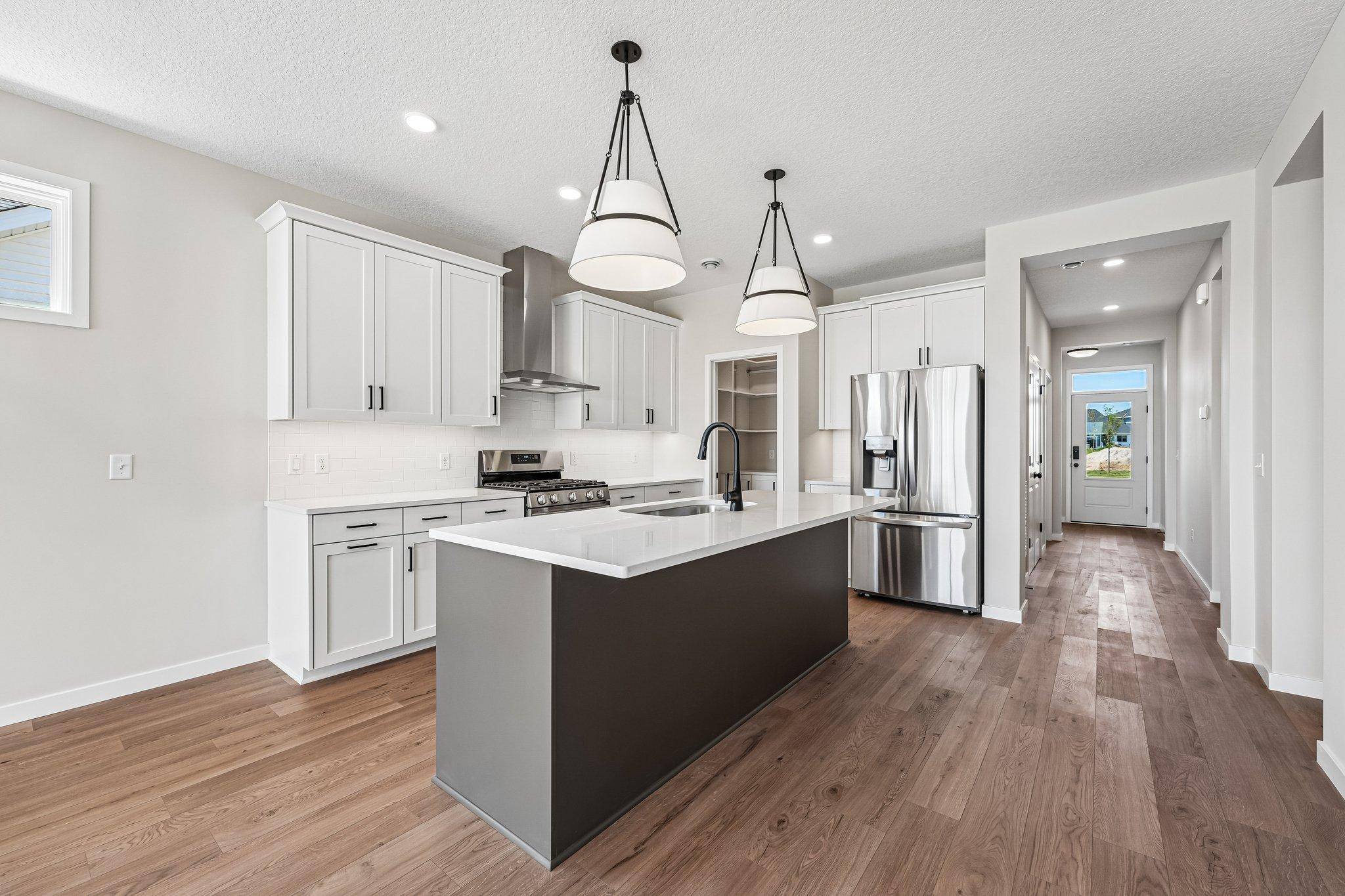 19124 Cloverleaf WAY, Farmington, MN 55024