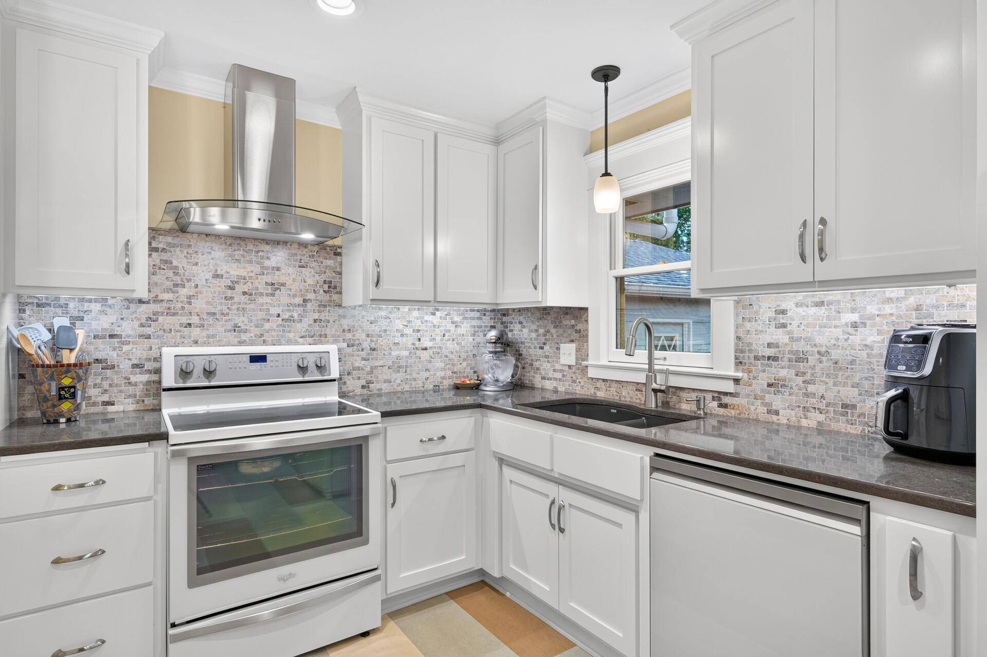 10243 100th AVE N, Maple Grove, MN 55369