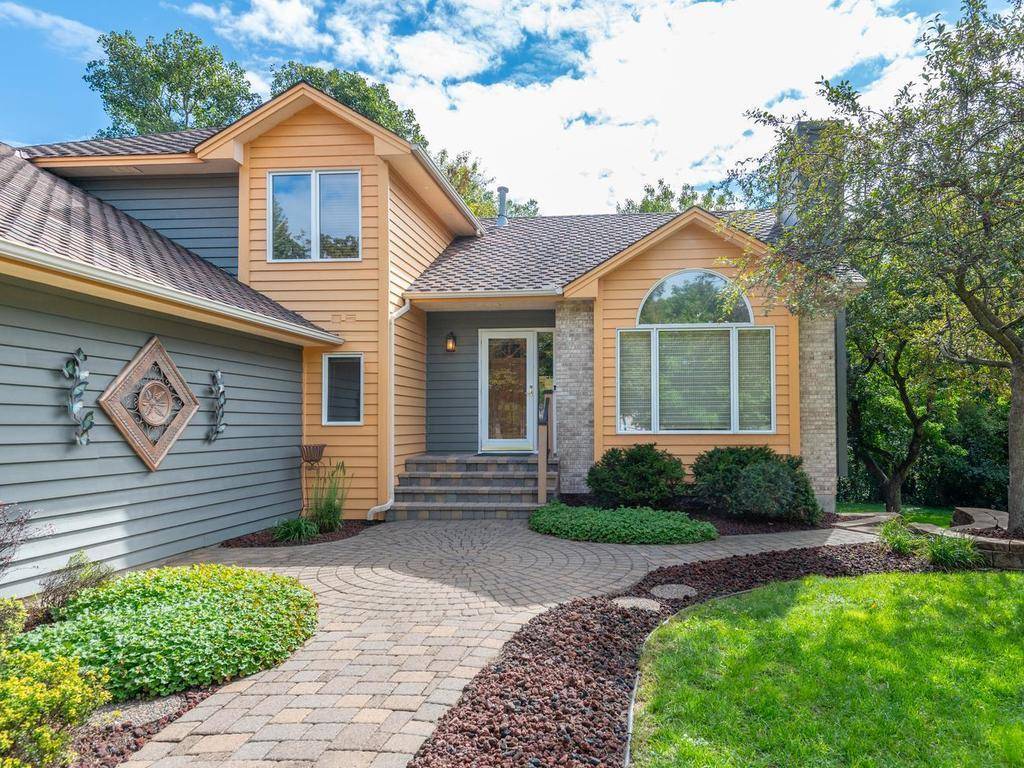 440 83rd AVE NW, Coon Rapids, MN 55433
