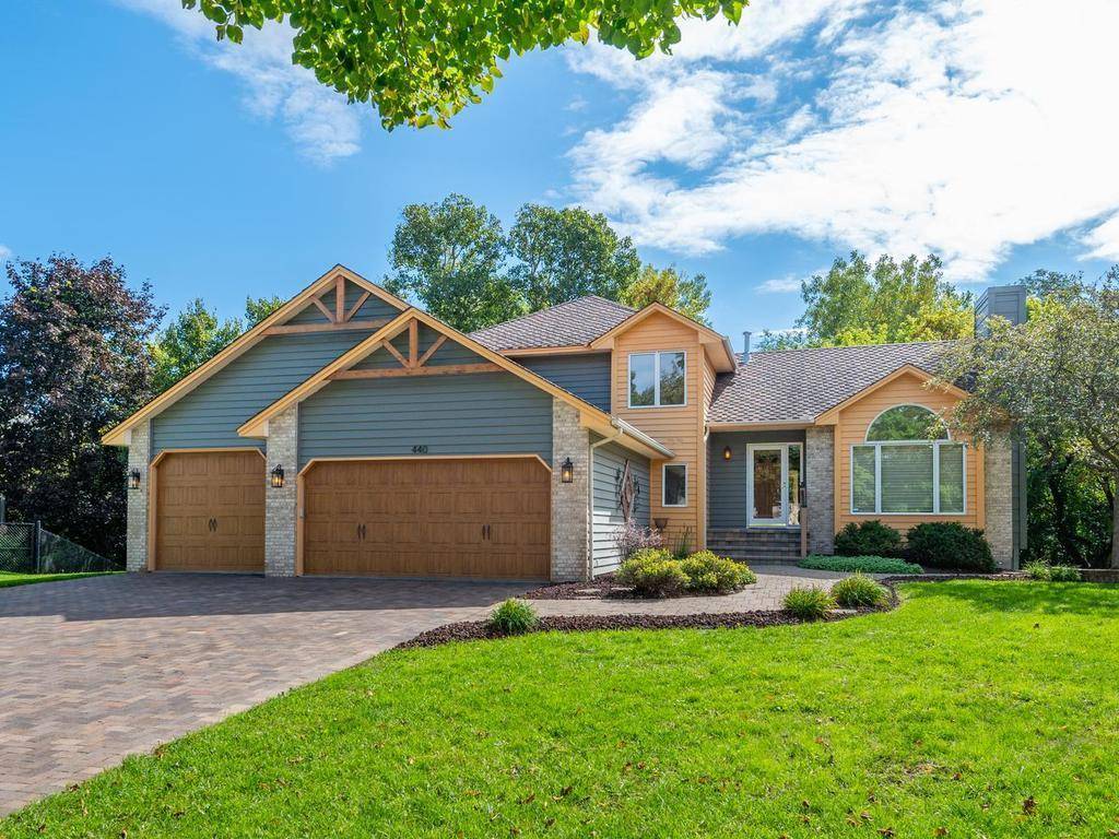440 83rd AVE NW, Coon Rapids, MN 55433