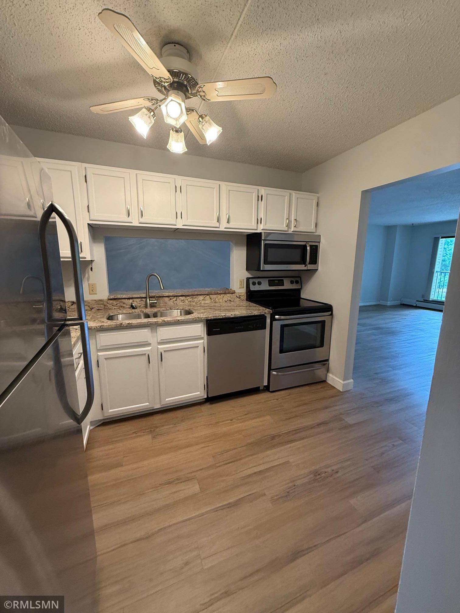 10511 Cedar Lake Road #309, Minnetonka, MN 55305