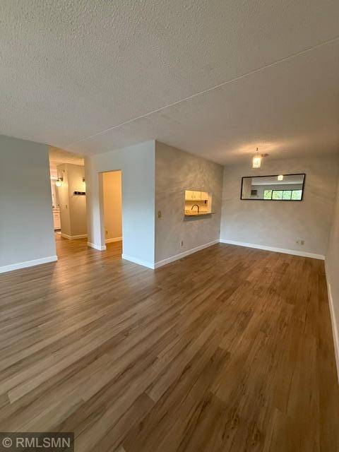 10511 Cedar Lake Road #309, Minnetonka, MN 55305