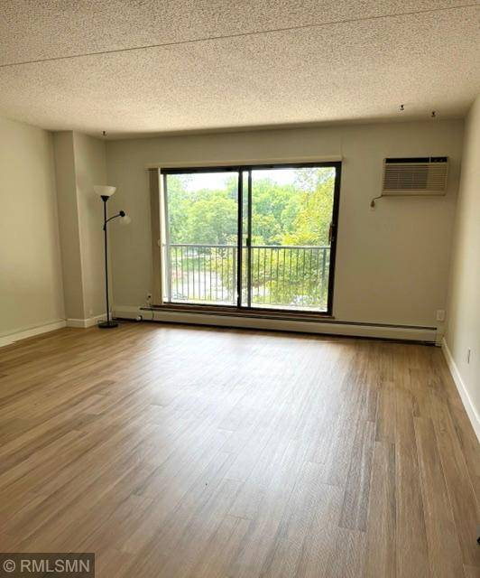 10511 Cedar Lake Road #309, Minnetonka, MN 55305