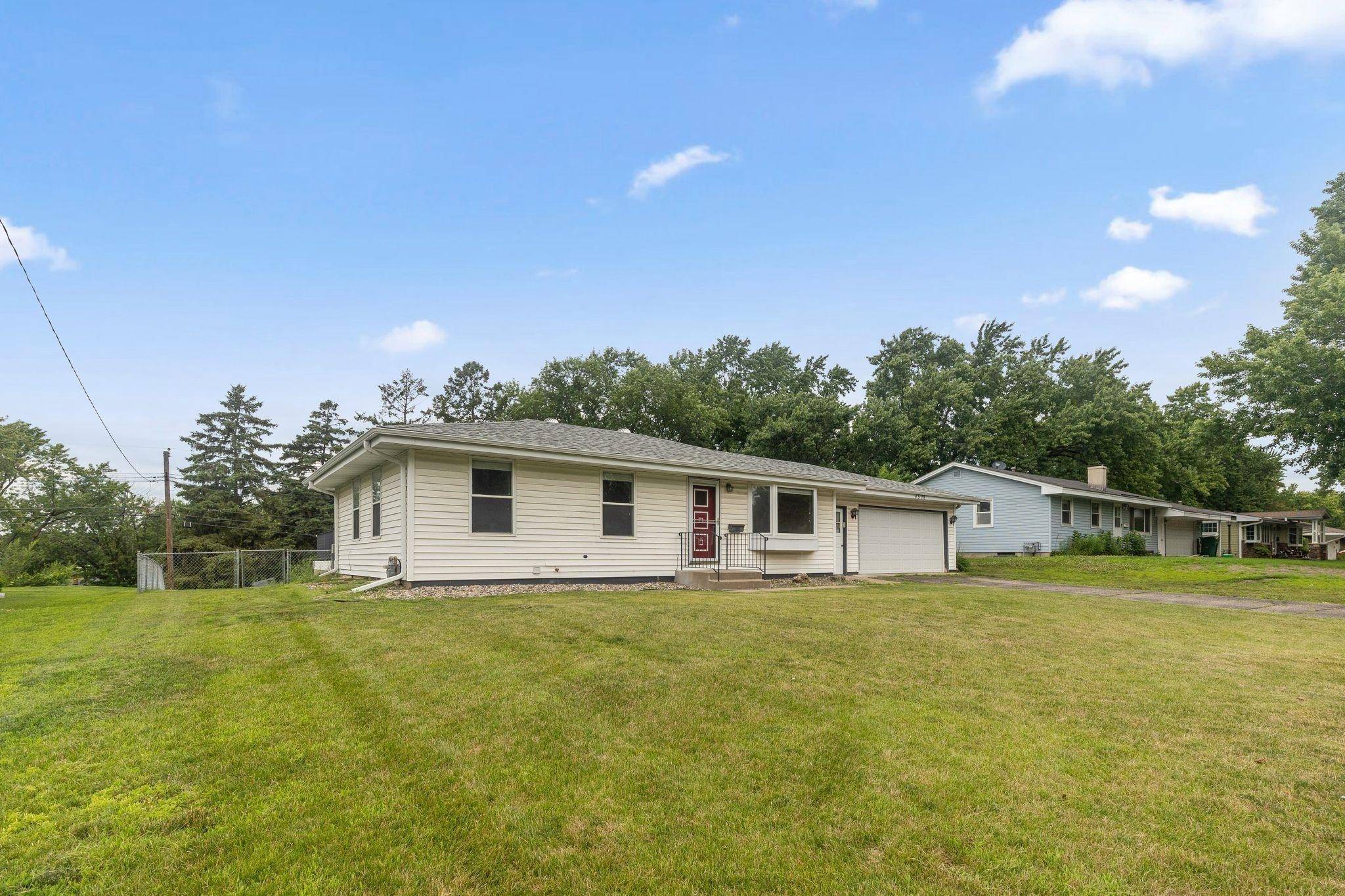 8508 Rich AVE S, Bloomington, MN 55437