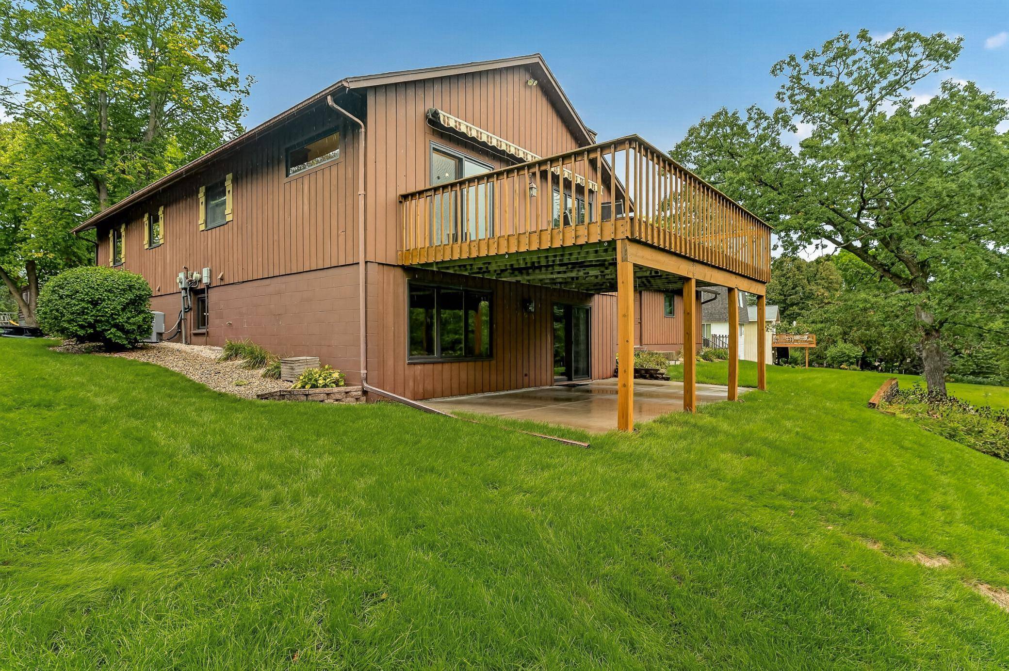 2228 Viking DR NW, Rochester, MN 55901
